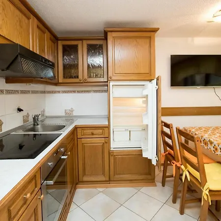 Pocitniska Hisa Zvan